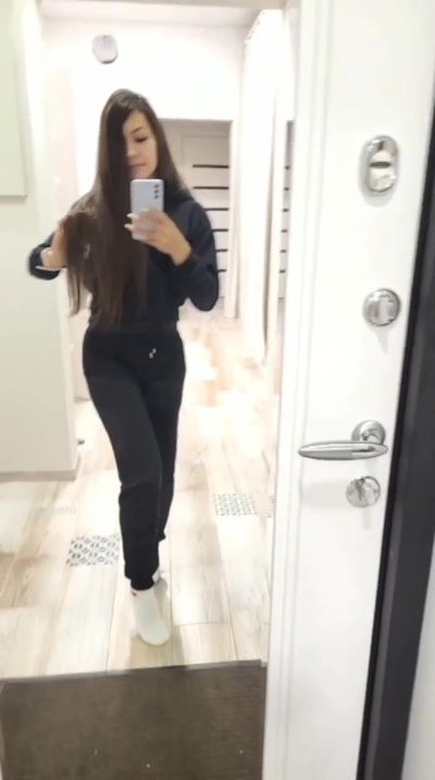 SelinaHeys's hot video