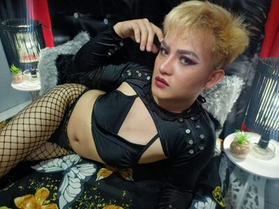 TenishaLoe's hot video