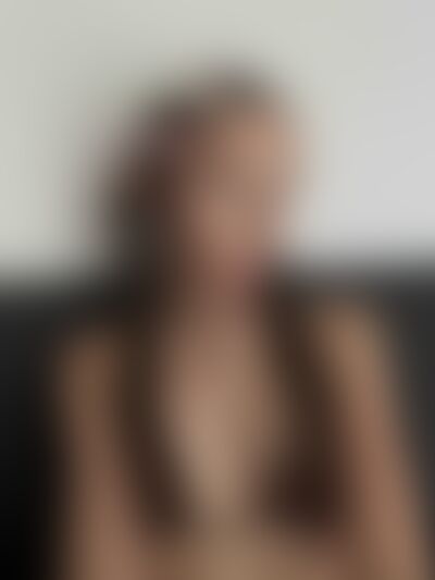 EllyGilmoon's hot video