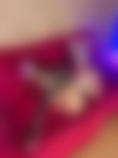 88277fb1-198e-42df-9d19-e7c99820721e's hot photo – thumbnail