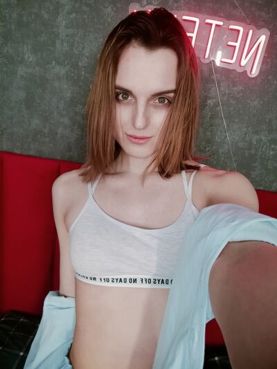 1096bc73-ee31-458b-8e3a-e77d72e3c266's hot photo – thumbnail