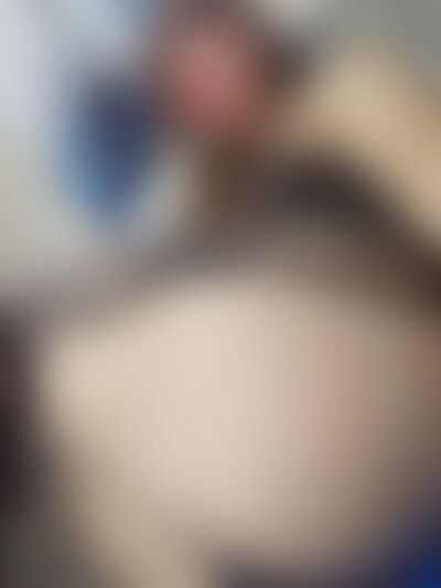 81f8ad15-cb37-465f-acd3-1f4304c43ab6's hot photo – thumbnail